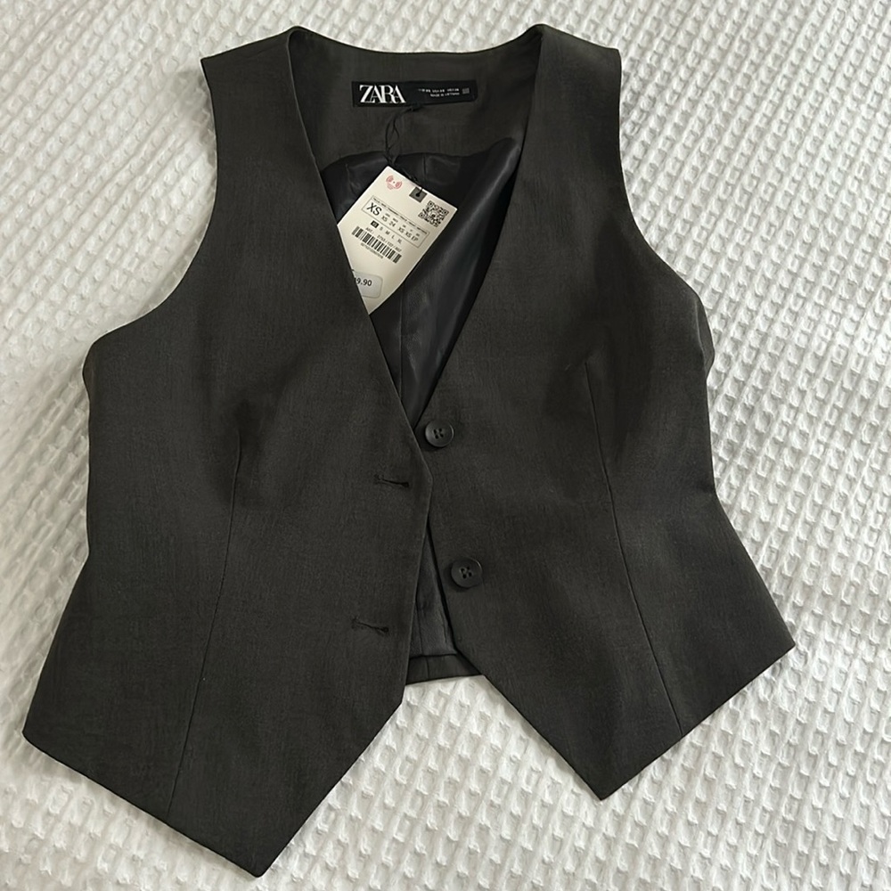 Zara Fitted buttoned Vest Grey